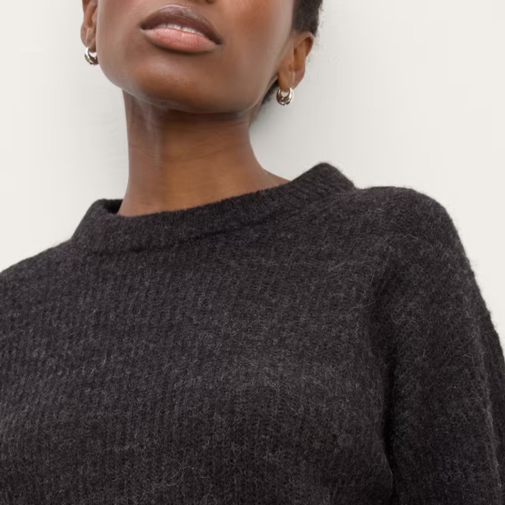 Everlane Alpaca Cocoon Crew Sweater In Heathered Black, Large